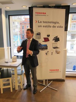  Alberto Ruano. Director General De De La División De Informática De Toshiba En 