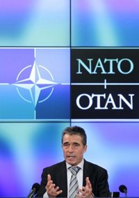 Rasmussen dice que la OTAN tiene los "planes necesarios" para defender a Turquía