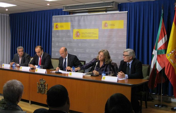 Juan Palomo, Lucas Irigoyen, Carlos Urquijo, Chelo Aparicio e Iñaki Ezkerra.