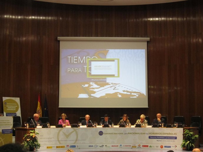 Mesa inaugural del VII Congreso para Racionalizar los Horarios