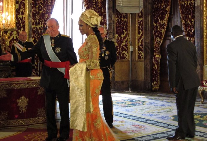 El Rey Recibe A La Embajadora De Nigeria