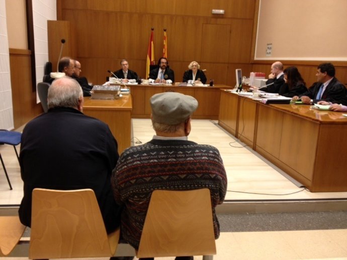 Exteniente alcalde de Urbanismo (izquierda) y exalcade de Castellet de la Gornal