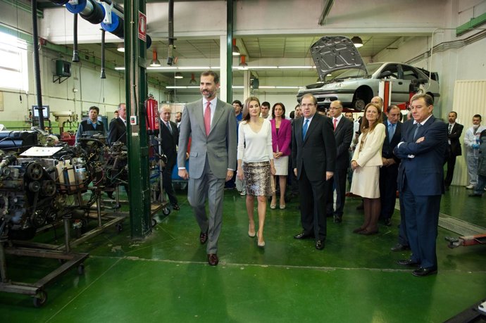 Los Príncipes en su visita al Juan de Herrera