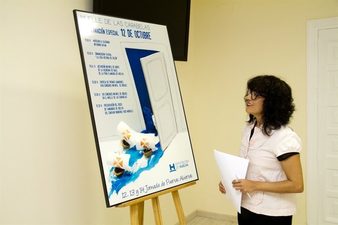 La Diputada De Cultura, Elena Tobar. 