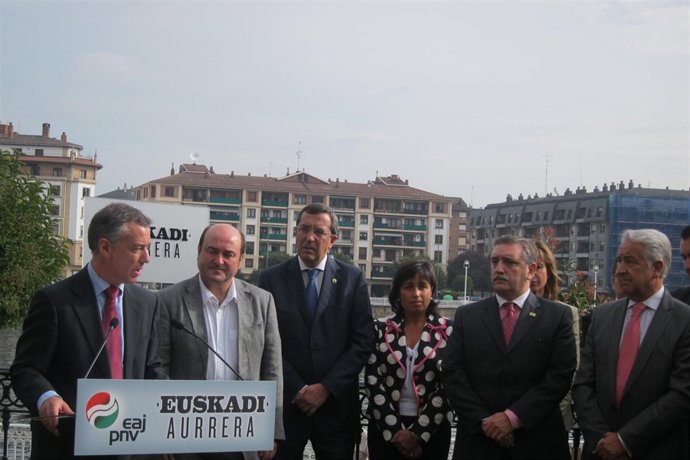 Iñigo Urkullu (PNV), junto a Andoni Ortuzar, José Luis Bilbao y Ana Madariaga 