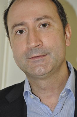 El diputado de IU en las Cortes de Aragón, Luis Ángel Romero