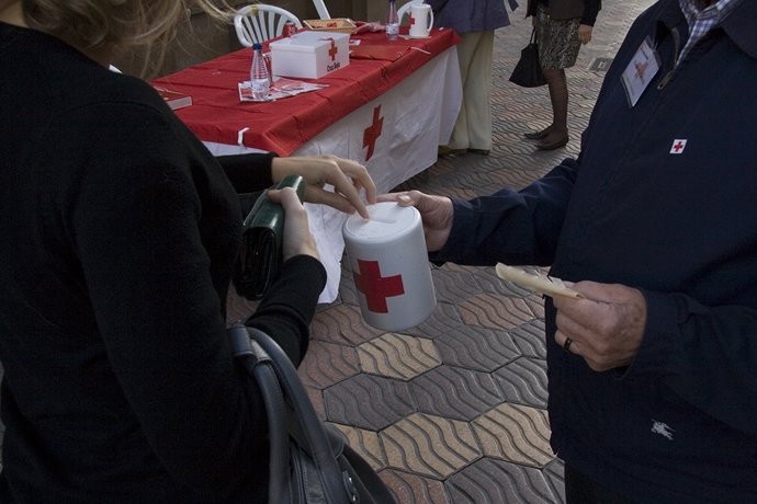 Día De La Banderita De Cruz Roja