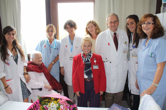 Paciente Centenaria En Valdecilla