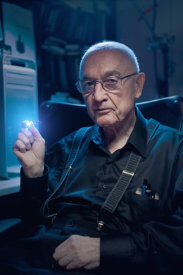 Nick Holoyank inventor del LED
