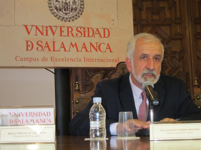 El académico de la RAE Salvador Gutiérrez Ordóñez.