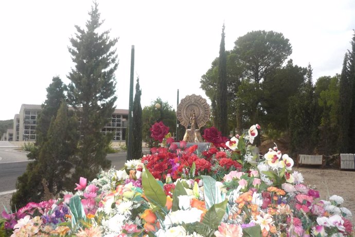 Virgen del Pilar en el Cementerio de Torrero