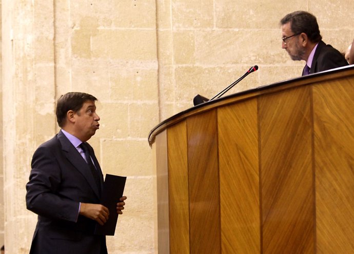 El consejero de Agricultura, Luis Planas, en el Parlamento Andaluz