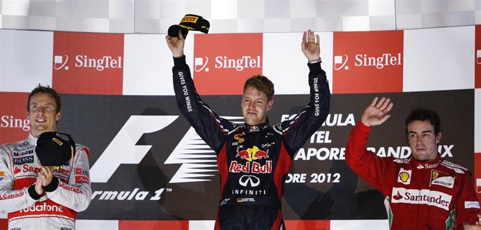 Vettel Button Fernando Alonso GP Singapur podio