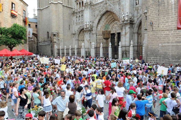 Ofrenda floral en Toledo