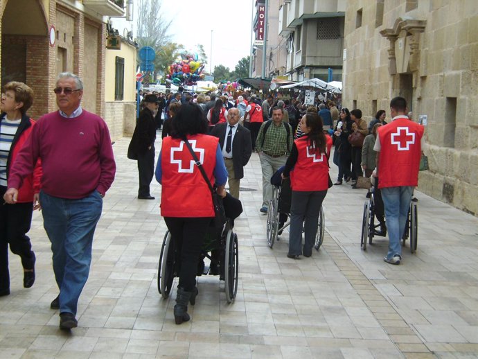 Voluntarios De Cruz Roja En La Santa Faz