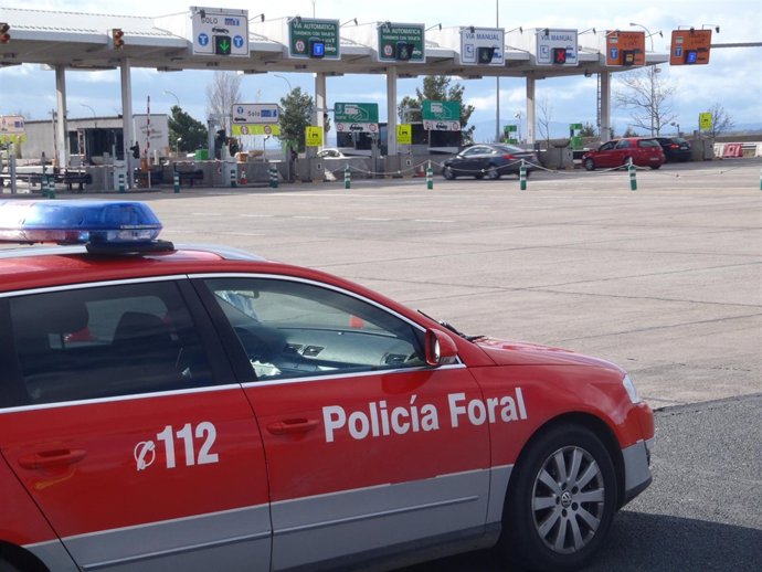 Vehículo de la Policía Foral.