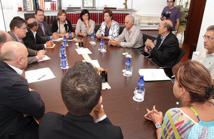 La Consellera Bonig En La Reunión Con Alcaldes De La Ribera Y L'horta