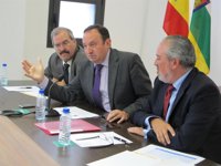 Sanz asegura que el Hospital de Calahorra mantendrá su cartera de servicios "pública, gratuita y de calidad"