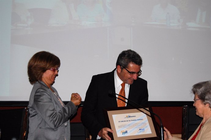 Gutiérrez Limones recibe el Premio de Asaenes