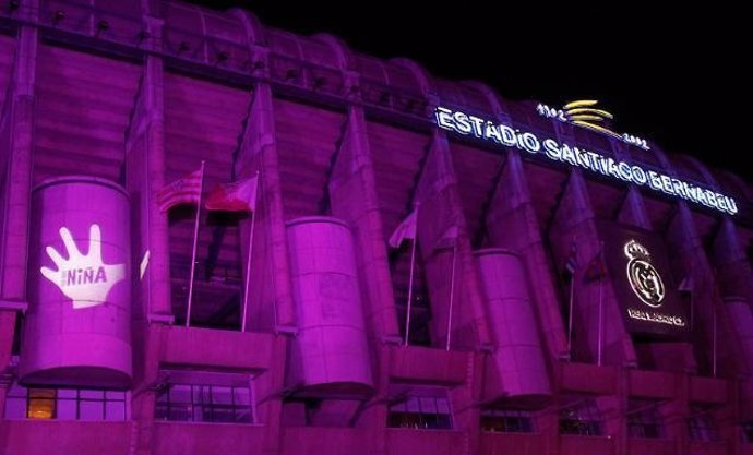 El Bernabéu se tiñe de rosa por el Día Internacional de la Niña