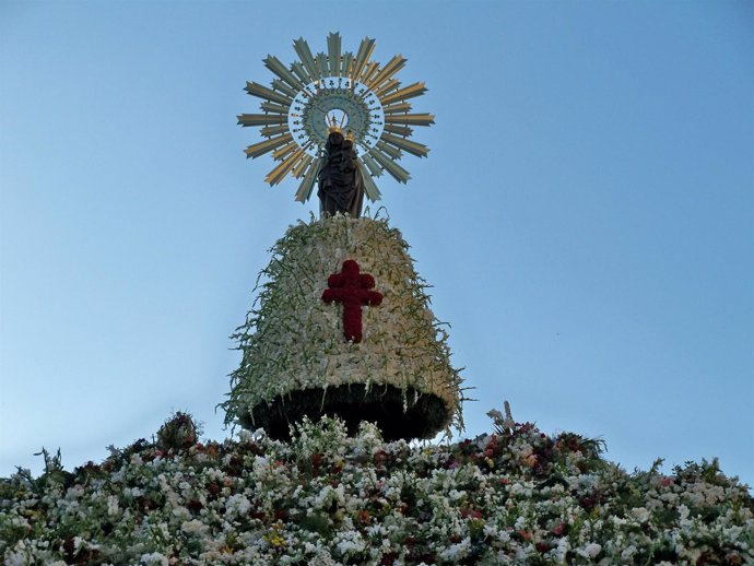 Ofrenda a la Virgen del Pilar de Zaragoza