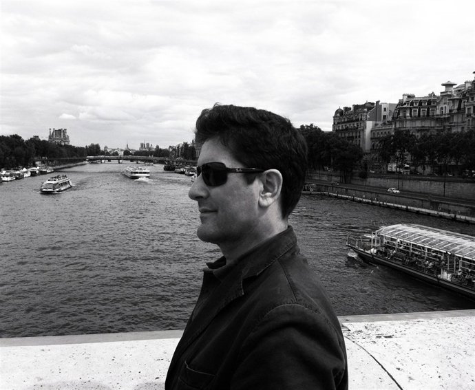 El escritor Emilio Calderón