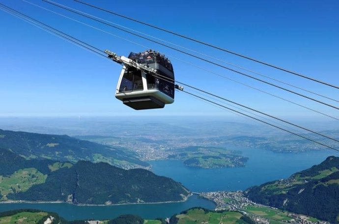 Teleférico descapotable en Suiza