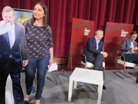 Vázquez pide apoyo a los jóvenes pese a "errores" y reivindica que tiene "el único programa" que los contempla