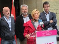 21-O.-Rosa Díez advierte de que "los nazis también estuvieron en las instituciones y eso no les convierte en demócratas"