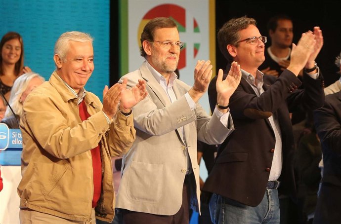 Mariano Rajoy, junto a Antonio Basagoiti y Javier Arenas