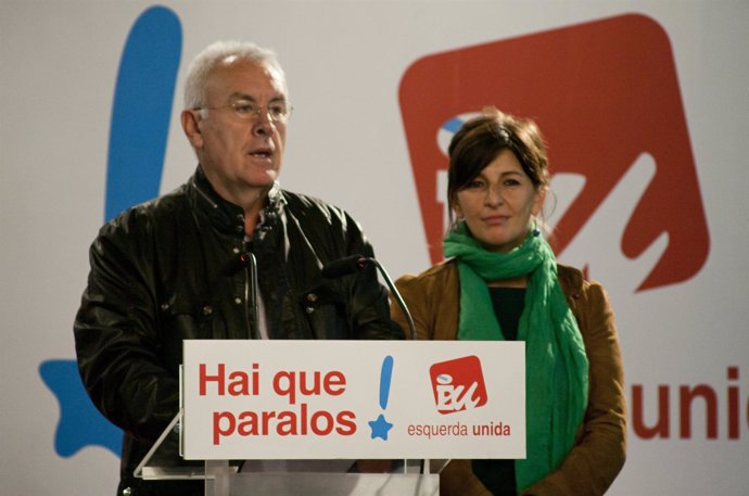 Cayo Lara y Yolanda Díaz, en la rueda de prensa de A Coruña