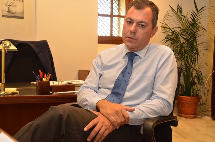 El secretario general del PP-A, José Luis Sanz, durante la entrevista