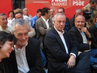 Pachi Vázquez clama contra la "desmovilización", que pretende el PP, para conseguir que "pierda por goleada"