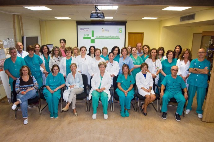 Profesionales de la Unidad de Cirugía Mayor Ambulatoria (UCMA) del Complejo Hosp