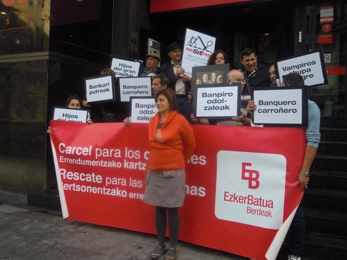 Acto contra la banca de EB-Berdeak