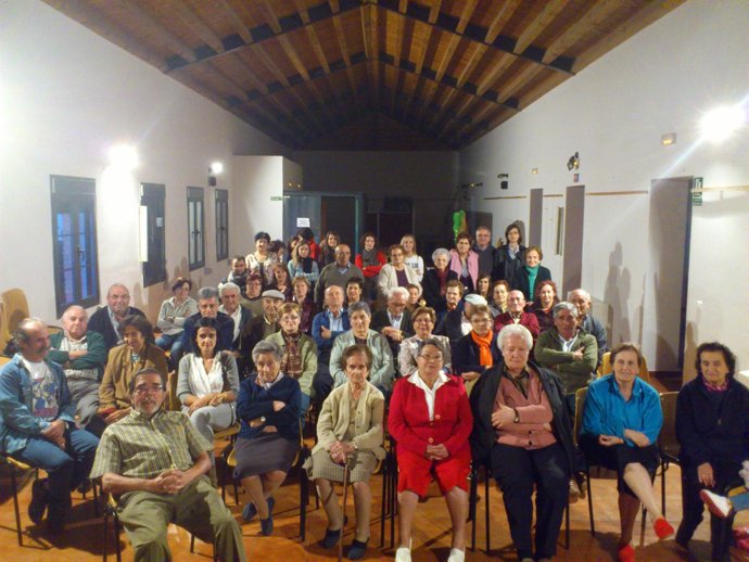 Vecinos de Lastras de Cuéllar, en asamblea