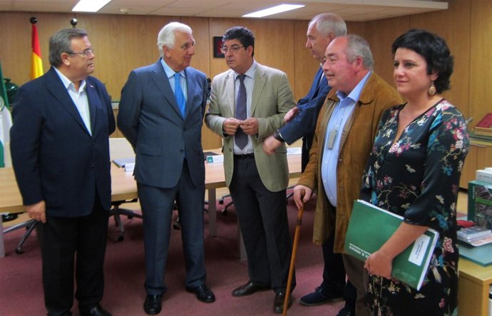 Firma de un convenio sobre voluntariado