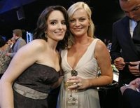 Tina Fey y Amy Poehler presentarán la gala de los Globos de Oro