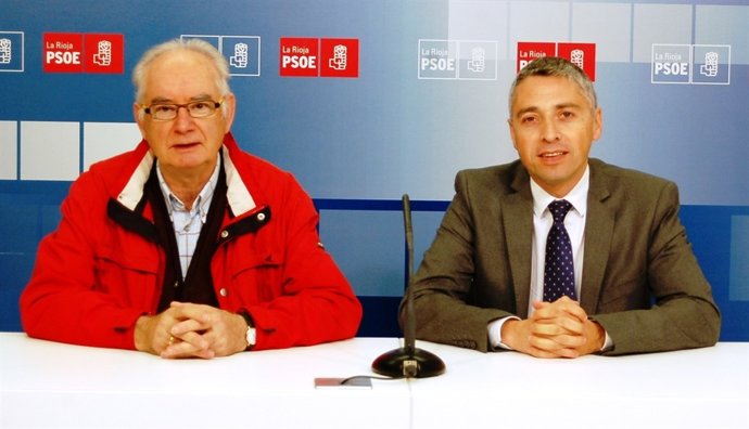 El secretario de Organización del PSOE, Francisco Ocón, y Roberto Madorrán