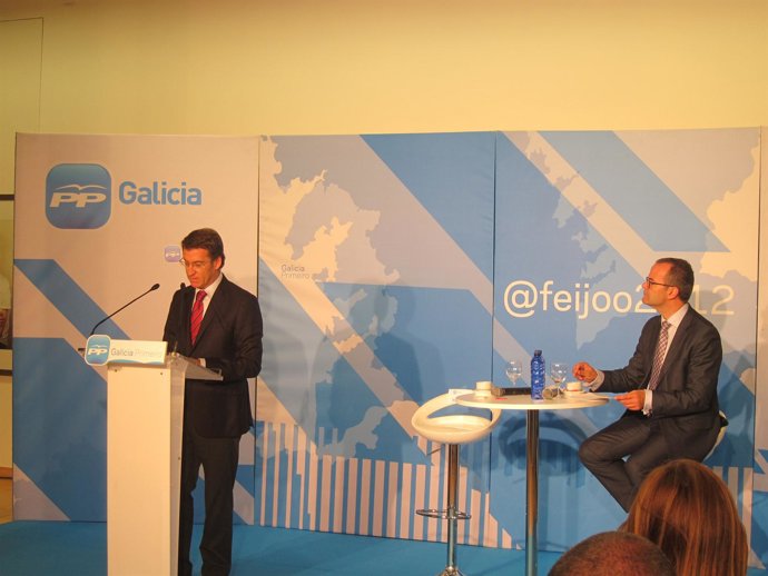 Alberto Núñez Feijóo en un desayuno en Ourense