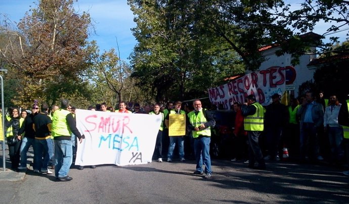 Imagen de una concentración de trabajadores del Samur