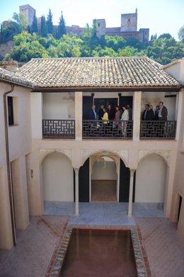 Casa Zafra de Granada, con la Alhambra al fondo                    
