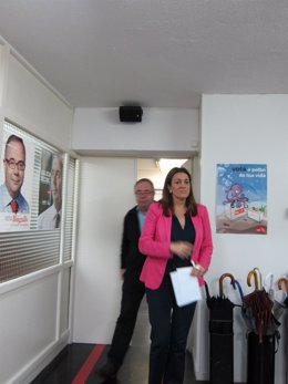 La portavoz del PSOE en el Parlamento, Soraya Rodríguez, con Bugallo