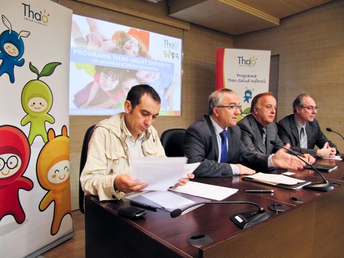 Firma de un convenio por un estudio de obesidad
