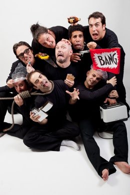 Escuela Cómica Suicida actua en Micronesia