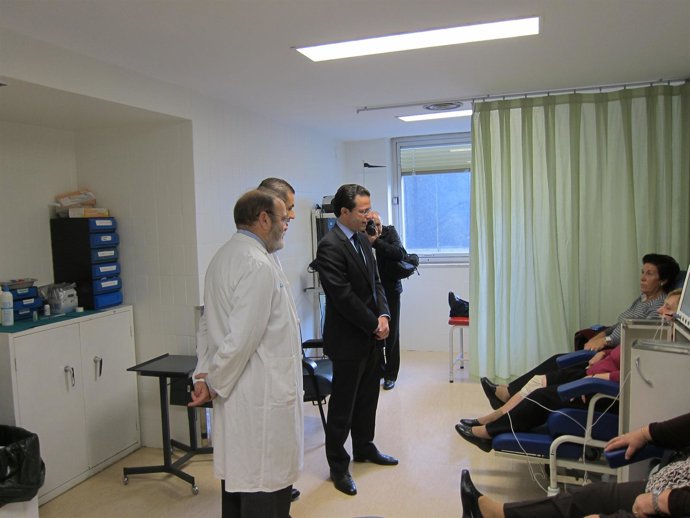 Lasquetty visita la Unidad de Dolor de La Paz