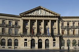 Fachada Del Gobierno De Navarra.