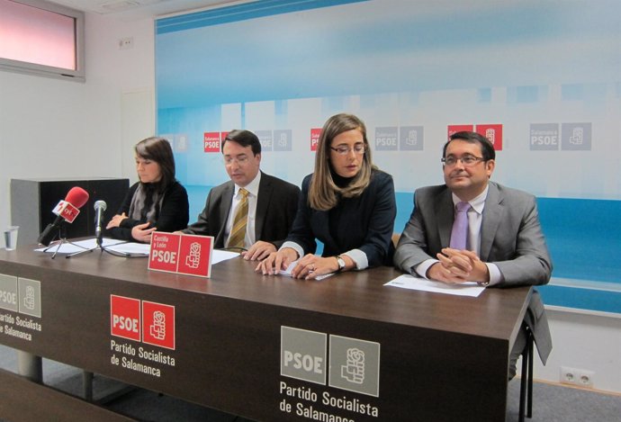 Procuradores socialistas por Salamanca en rueda de prensa en la sede del Partido