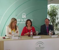 Junta pide "moderación y diálogo" al Gobierno en materia educativa y destaca el seguimiento "muy intenso" de la huelga