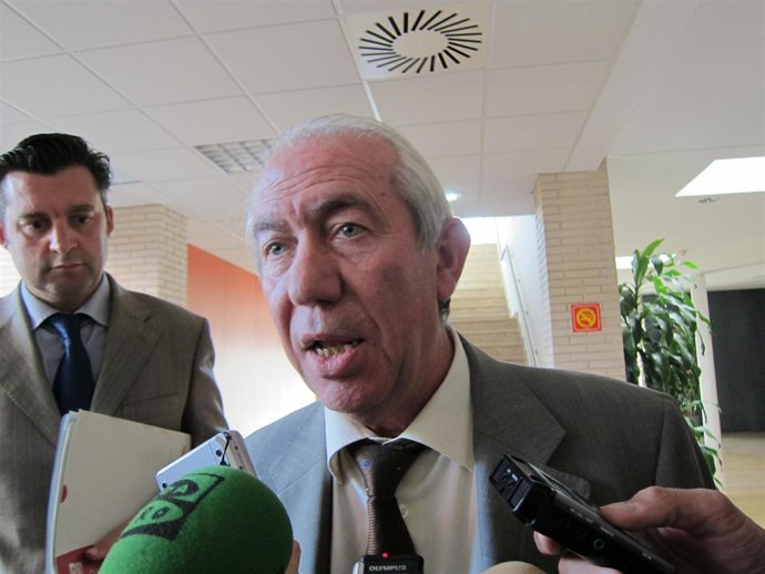 El consejero de Economía y Empleo del Gobierno de Aragón, Francisco Bono. 